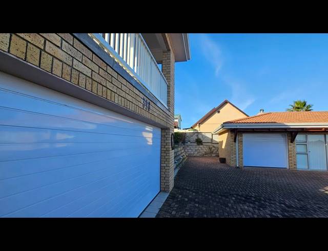 6 BEDROOM HOUSE FOR SALE IN DANA BAY